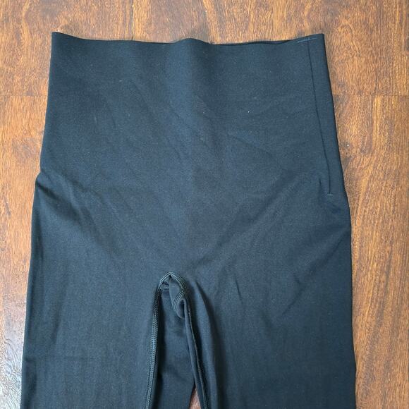 SPANX Booty Boost Core Luxe Front Slit Leggings - Black - Small - Picture 7 of 11